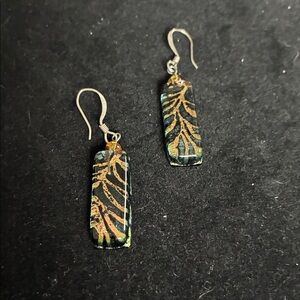 Elegant Black and Gold Dangle Earrings